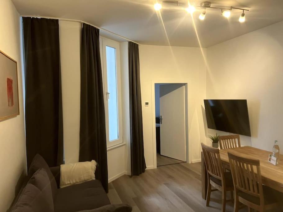 Jaybnb - Geraeumiges Apartment Am Hafen Von Dortmund Buitenkant foto